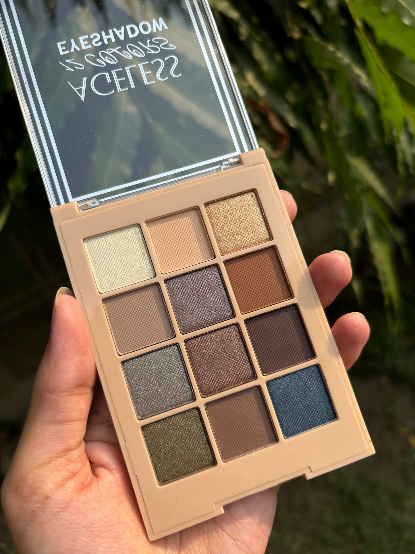 AGELESS Eyeshadow Palette