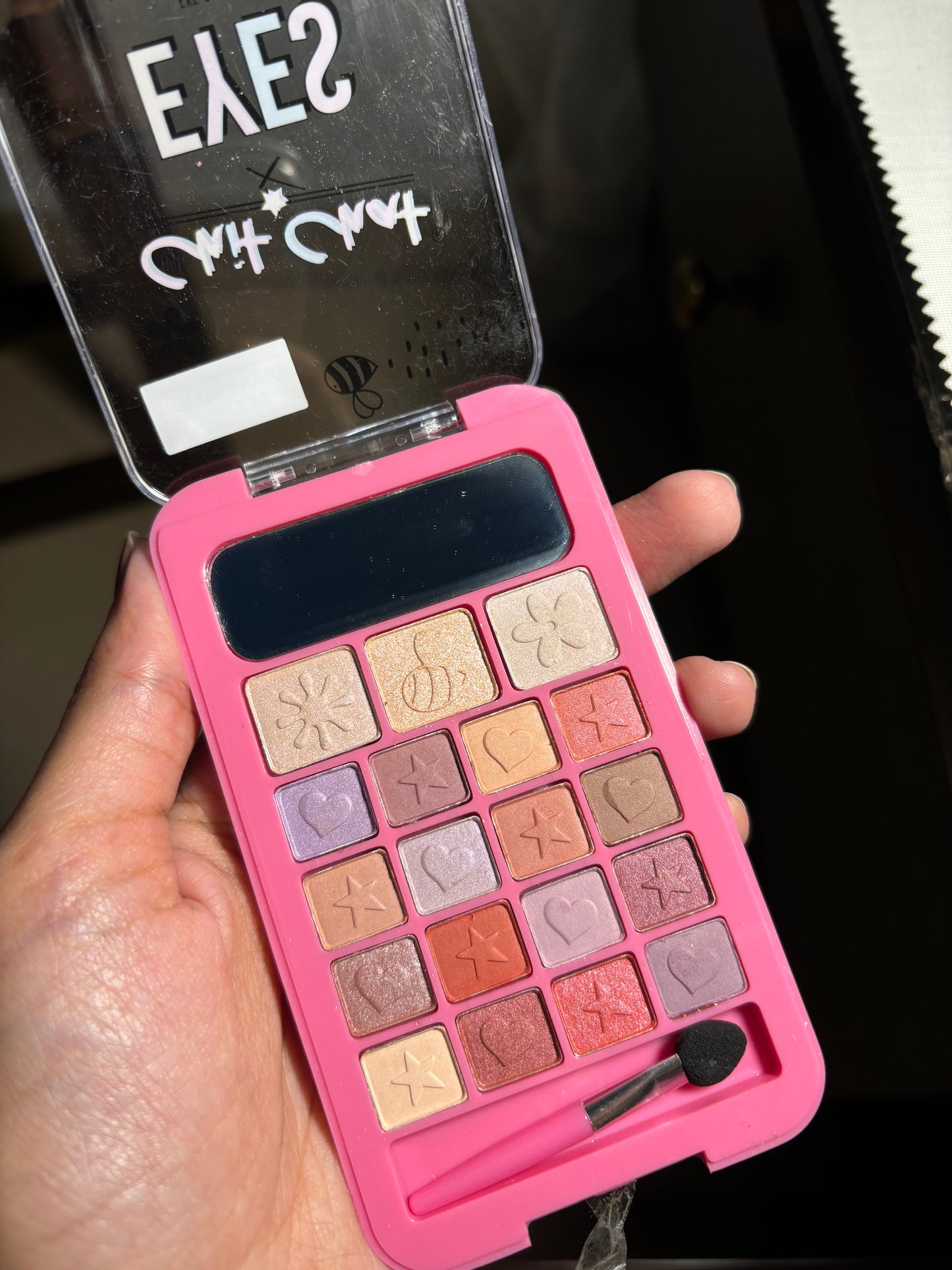 Telephone Eyeshadow palette