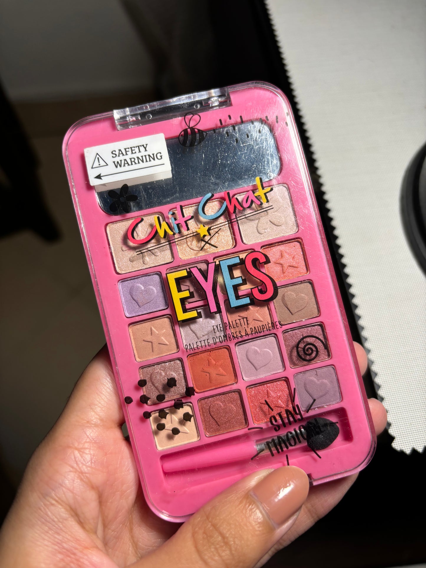 Telephone Eyeshadow palette