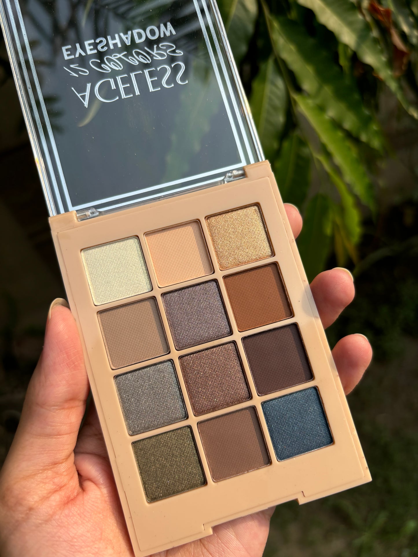 AGELESS Eyeshadow Palette