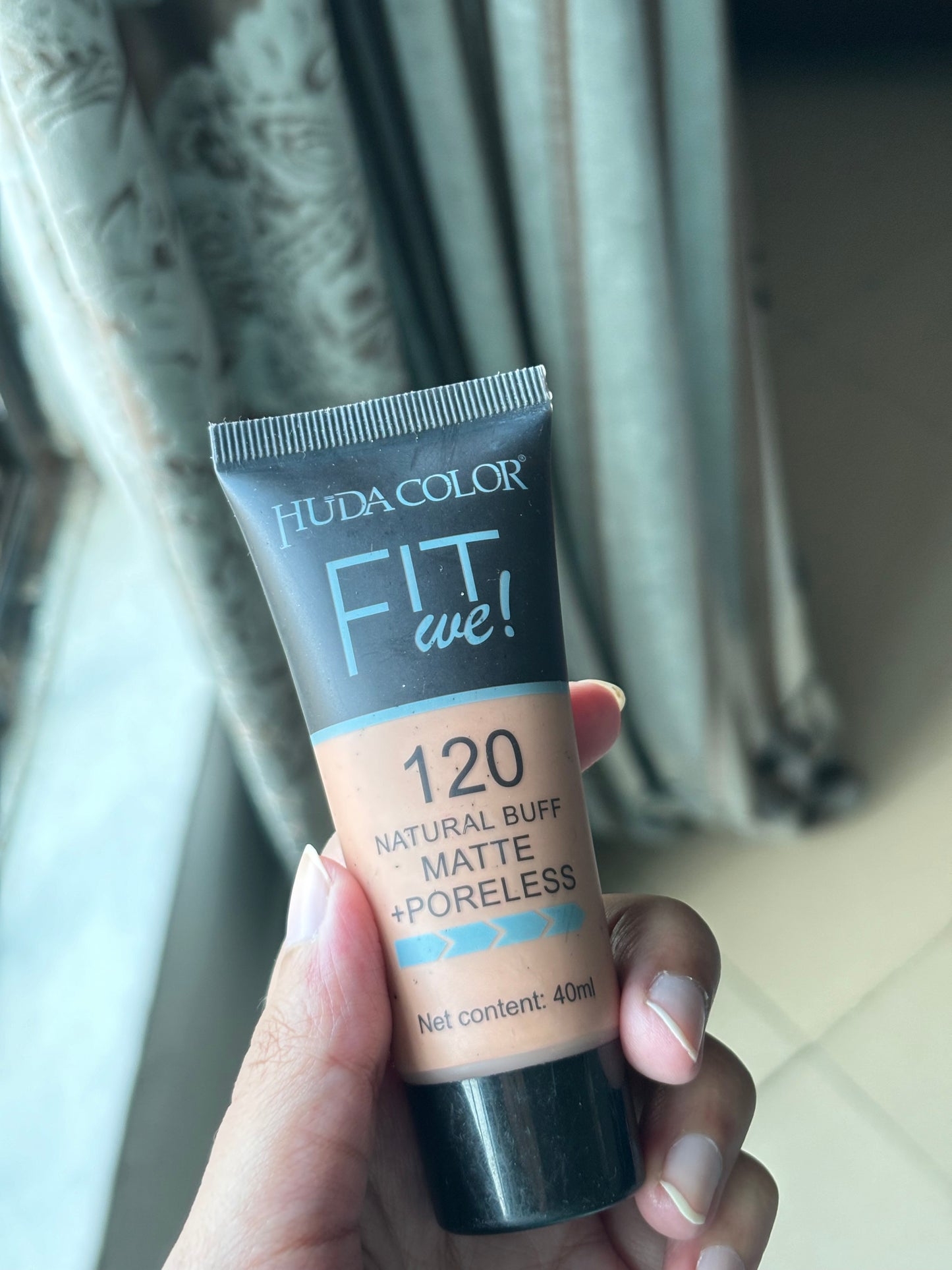 Matte Pore less Foundation