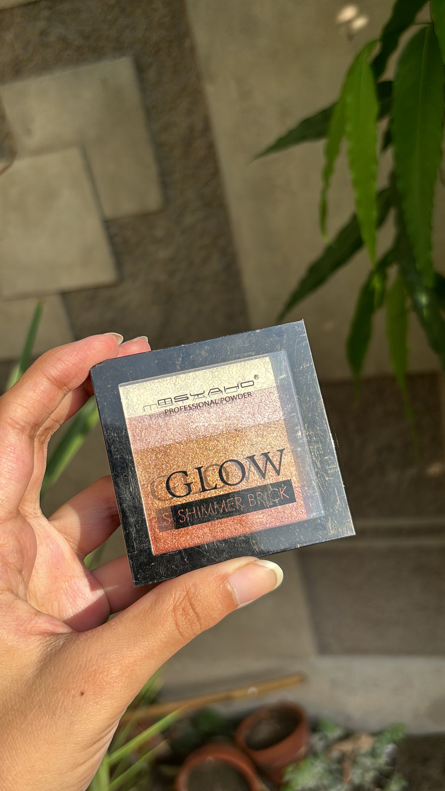 Glow Shimmer Brick Highlighter