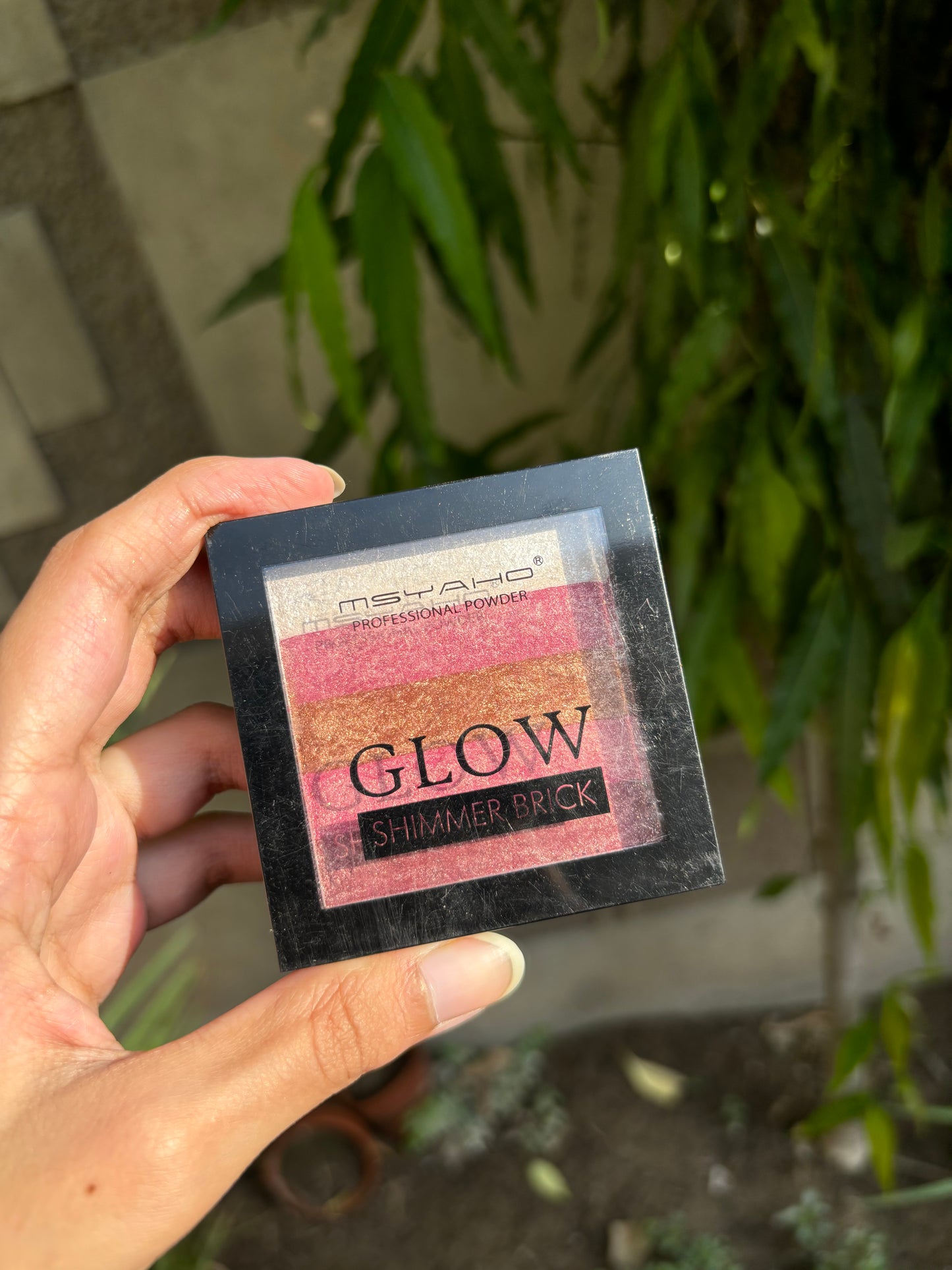 Glow Shimmer Brick Highlighter