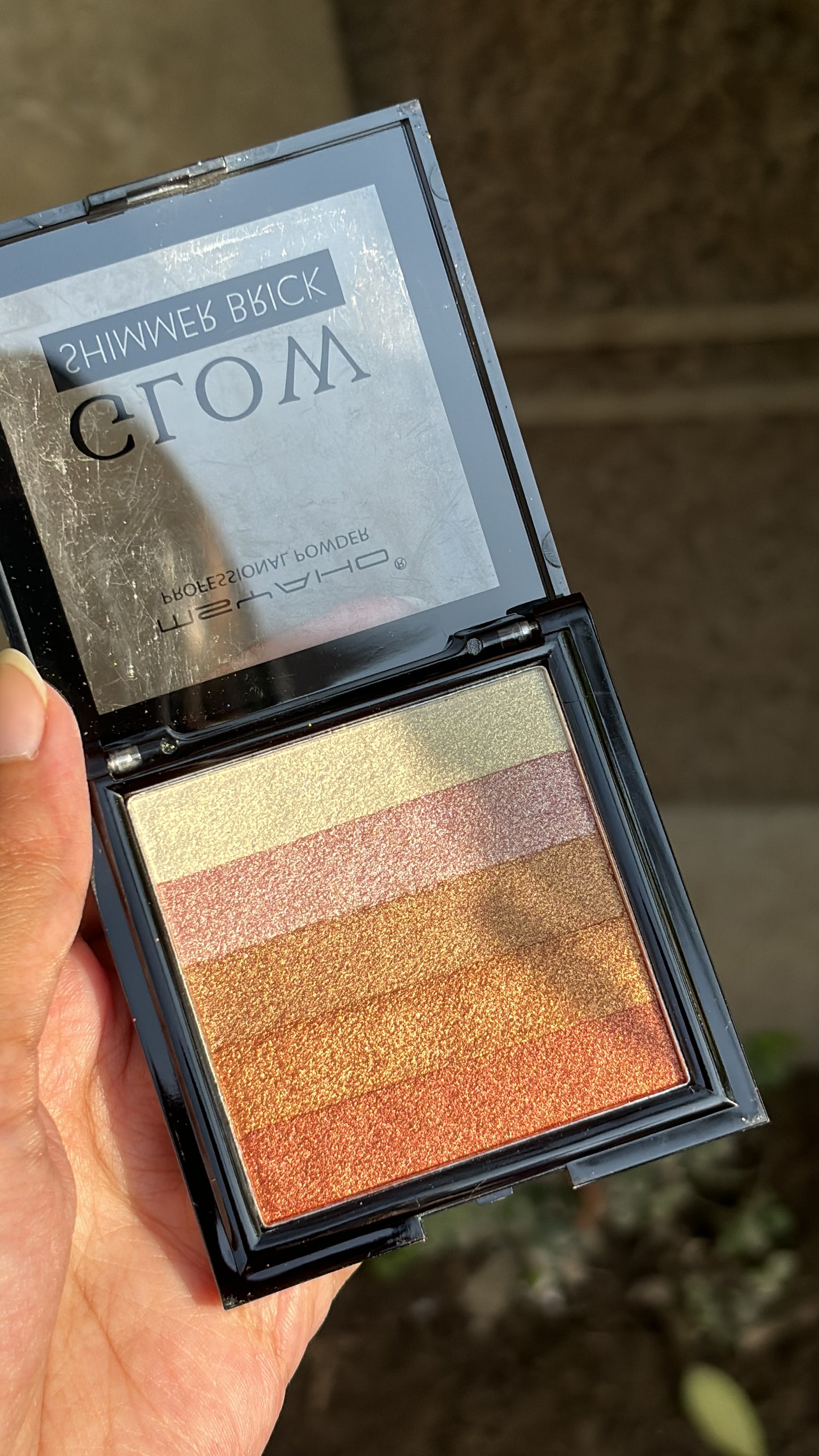 Glow Shimmer Brick Highlighter