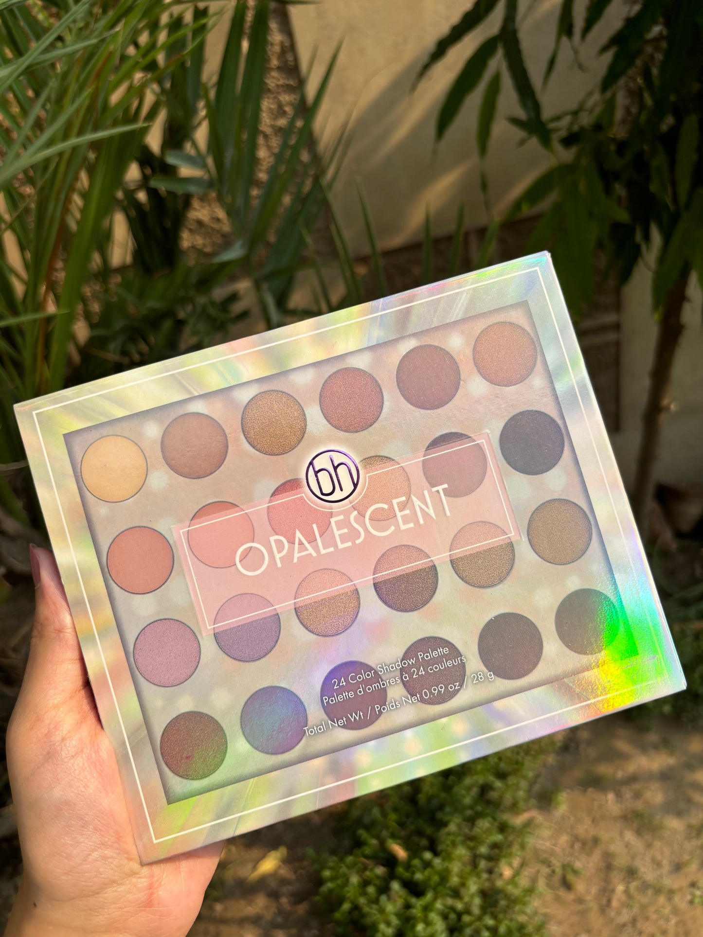 bh OPALESCENT Eyeshadow Palette